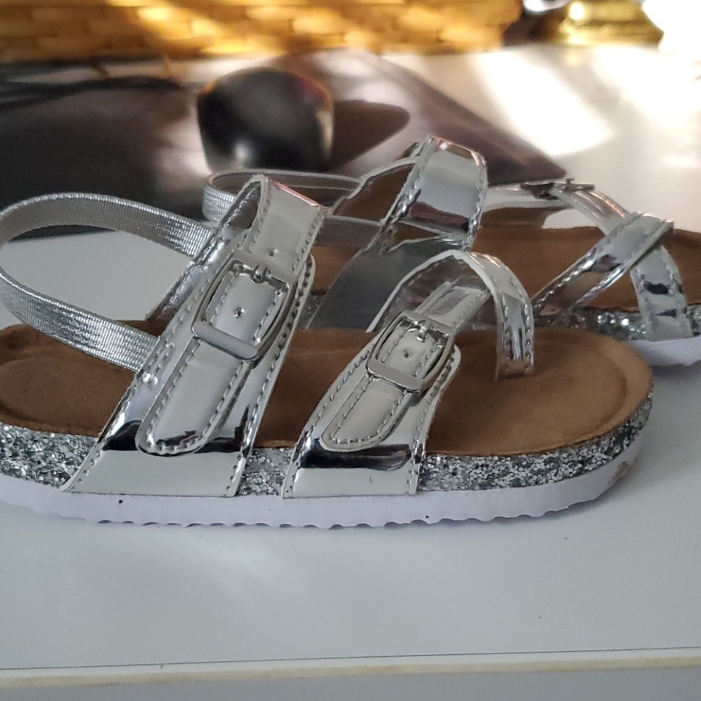Sandal - Picture 4 of 4